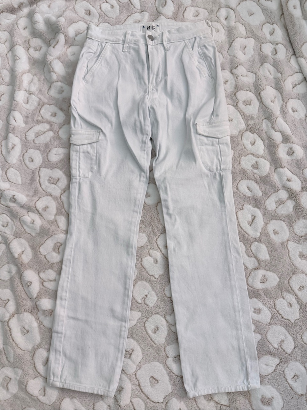 PAIGE White Cargo Straight-Leg Denim Pants Sz 24 NWT E25